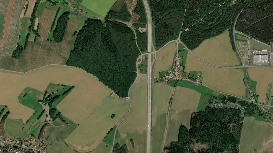 Tehergépkocsik parkolója Autohof in Lederhose