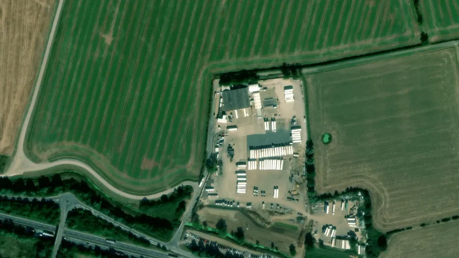 Truck parking lot Buffaload Logistics in Huntingdon