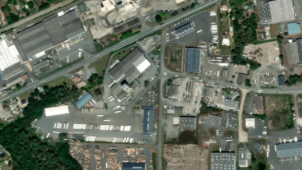 Parkareal Transports Evenisse in Champagné