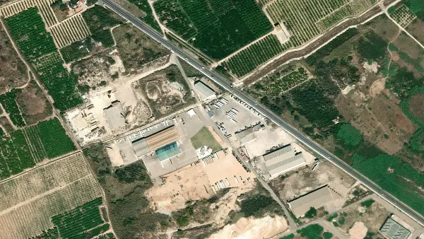 Zona de parcare pentru camioane Privado Camiones GABRIEL IRIMIA GROUP S.L. în Oliva