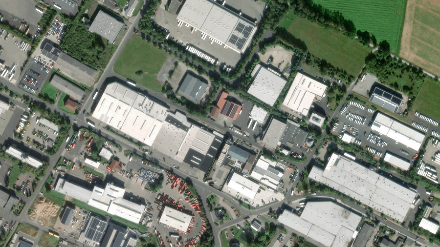 Tehergépkocsik parkolója Oscar Herzig GmbH in Eichenzell