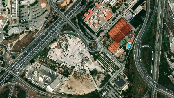 Parkareal Pupilaje de Camiones Ind Bellvitge Sl in l'Hospitalet de Llobregat