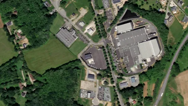 Parking dla ciężarówek Transports Cathelineau du Maine w La Bazoge