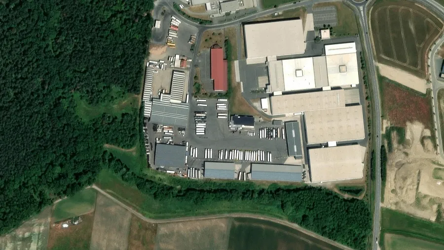 Tehergépkocsik parkolója Körfez61 GmbH in Wiesentheid