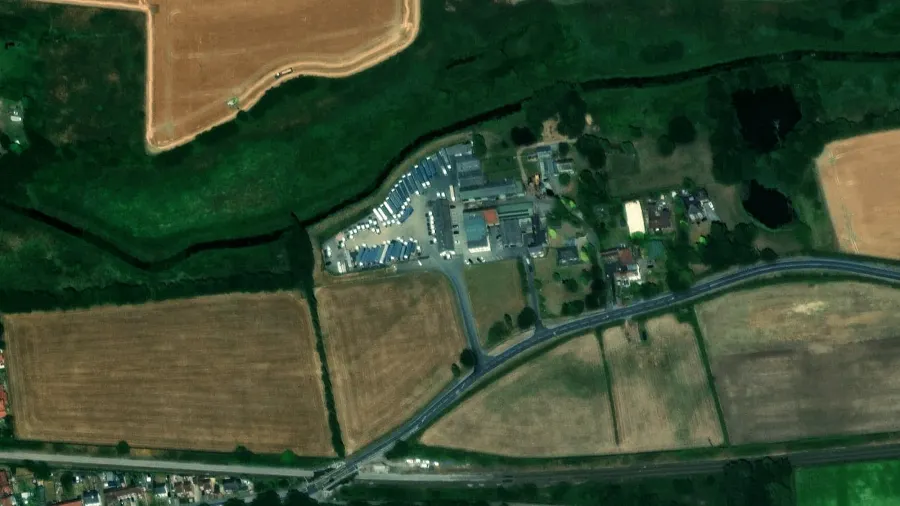 Місце для паркування вантажівок Campeys of в Selby