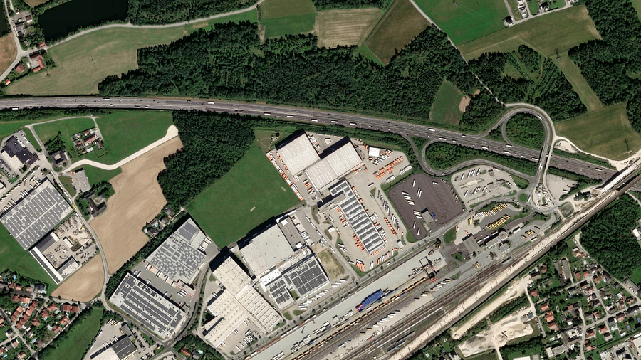 Area di parcheggio per autocarri Gebrüder Weiss Wels