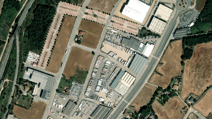 Parkareal Truck Center 2 in Fornells de la Selva