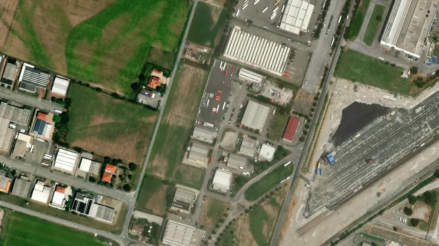 Parkoviště pro nákladní automobily CONSORZIO ROIALE SOC COOP in Fontevivo