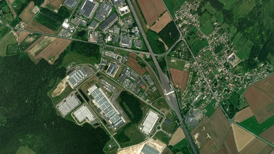 Parkareal Perrenot Normandie in Heudebouville