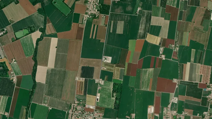 Місце для паркування вантажівок Lavaggio Naliato Srl в Bressana Bottarone