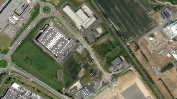 Tehergépkocsik parkolója H Trucks Park Secure Truckstop in Tilloy-lez-Cambrai