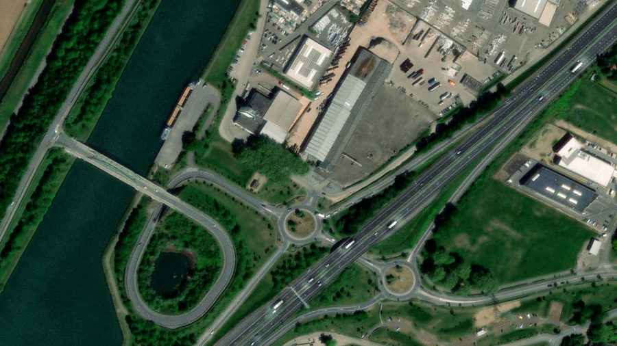 Parkoviště pro nákladní automobily A2 C in Echt