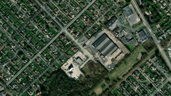 Parking dla ciężarówek ACD Logistique Transports Dehosse w Sains-en-Gohelle