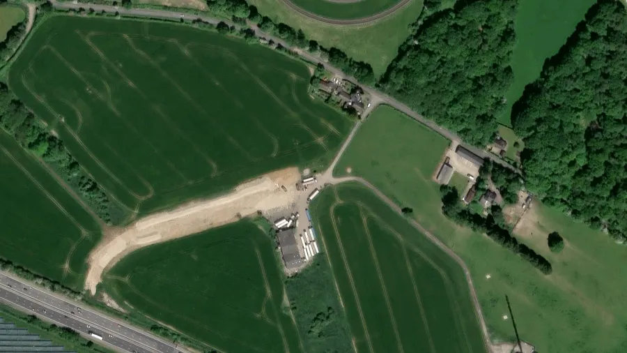 Parkareal Alpha Storage Solutions Ltd. Membury M4 Eastbound in Hungerford