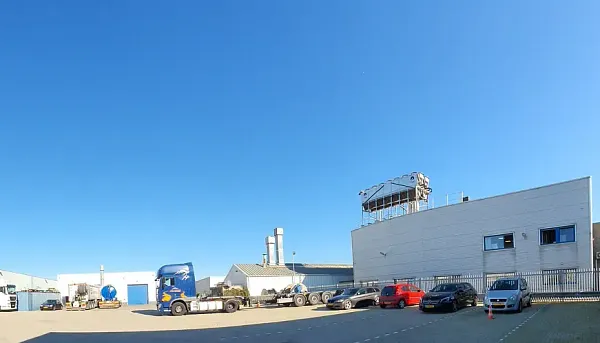 Truck parking lot NL Parkplatz A 6101 XD in Echt