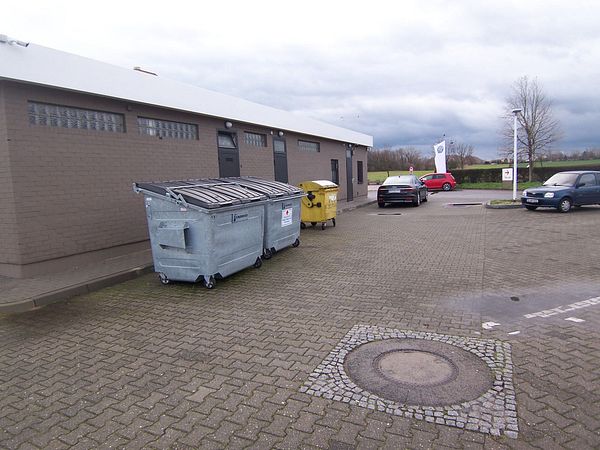 Parkareal Total Tankstelle an der B80 Tankstellengelände in Teutschenthal