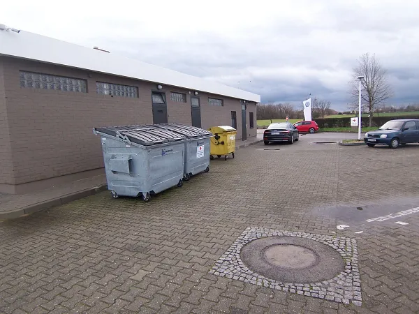 Місце для паркування вантажівок Total Tankstelle an der B80 Tankstellengelände в Teutschenthal