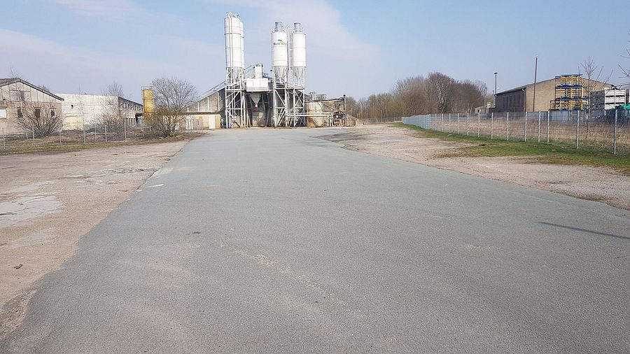 Area di parcheggio per autocarri Betonmischanlage Betriebshof Kalbe (Milde)