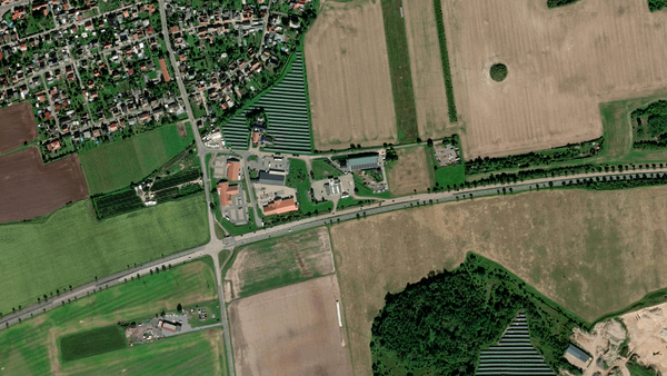 Parkareal Total Tankstelle an der B80 Tankstellengelände in Teutschenthal