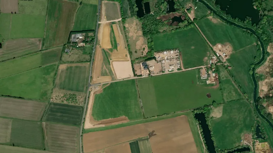 Truck parking lot Blunham in Bedford