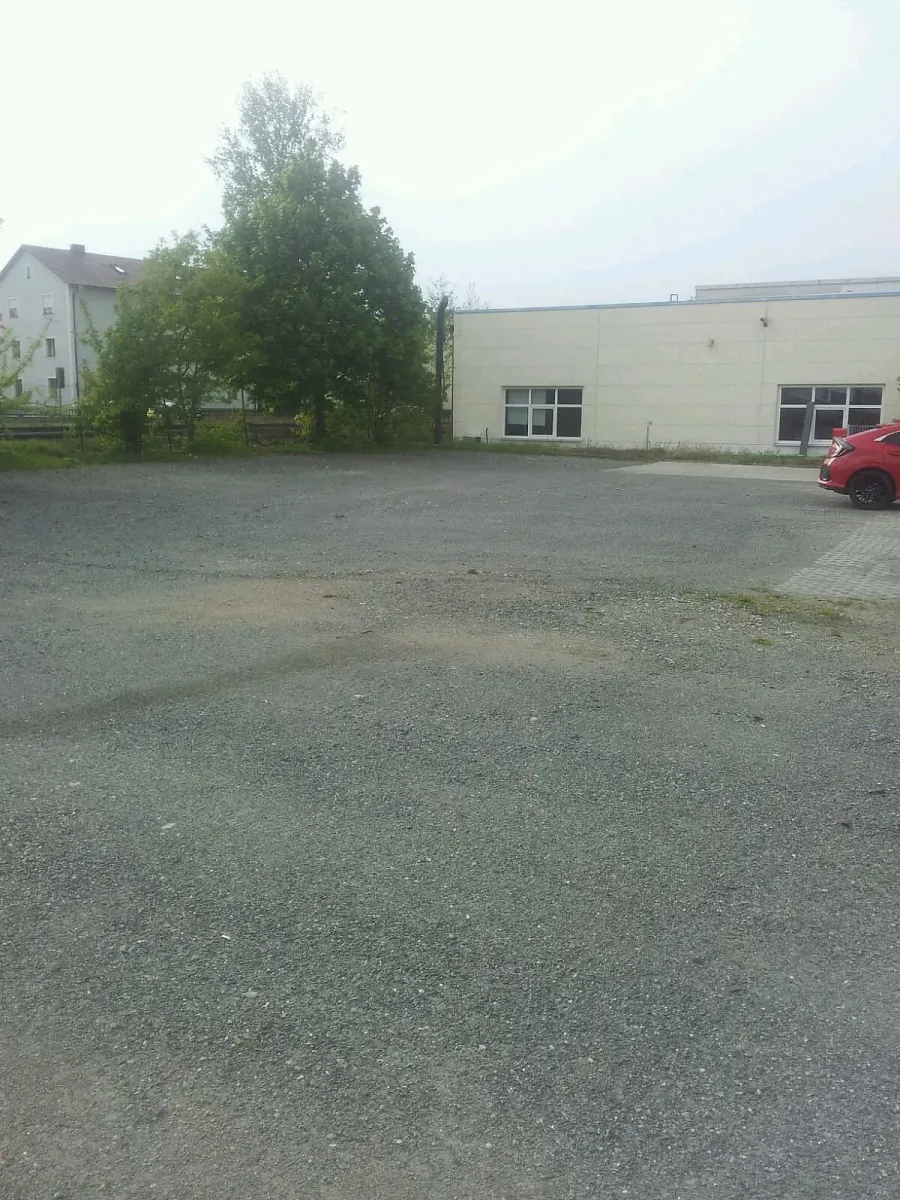 Місце для паркування вантажівок ATB Automaten Technik Baumann Betriebshof в Luhe-Wildenau