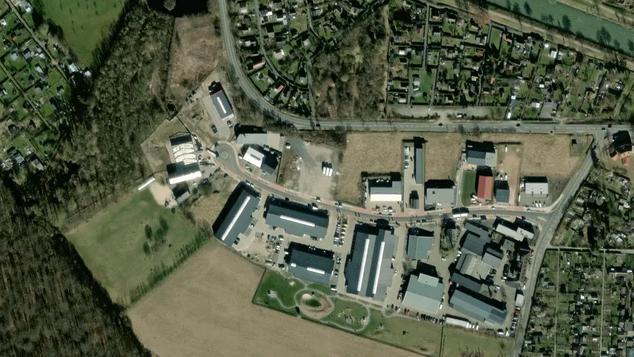 Truck parking lot Lkw Lade und Parkzentrum in Seelze