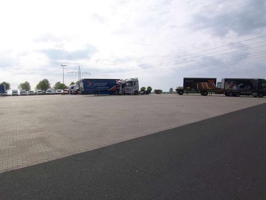 Parkoviště pro nákladní automobily Autohaus Oppel in Ansbach