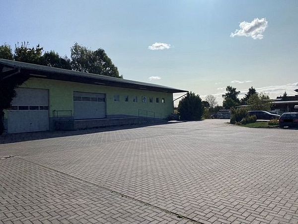 Area di parcheggio per autocarri Tobias Fröhlich Spedition Meseberg Betriebshof Niedere Börde