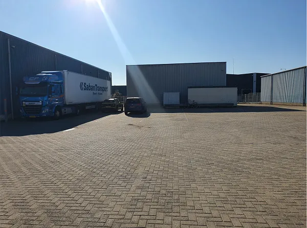 Truck parking lot NL Parkplatz A 6101 XD in Echt