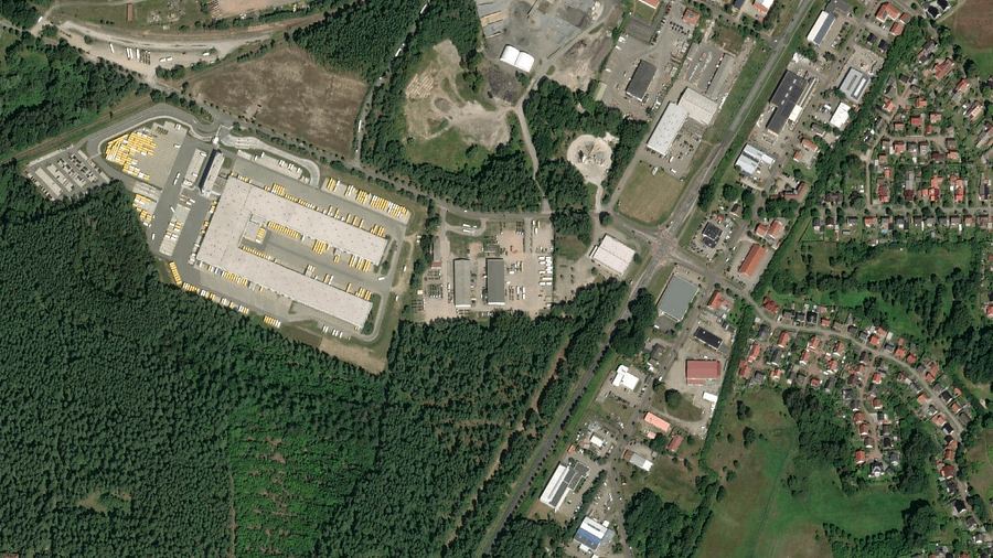 Parkareal Herrmann Mercedes Benz Betriebshof in Neustrelitz