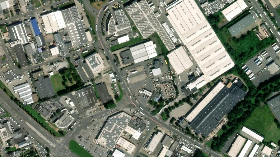 Teherg&eacute;pkocsi parkol&oacute; D&uuml;ren